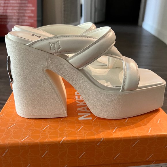 Naked Wolfe Cream Platform Sandals w/Box - Picture 5 of 9